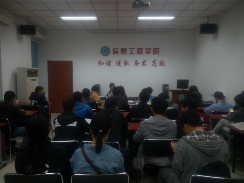 同学听讲